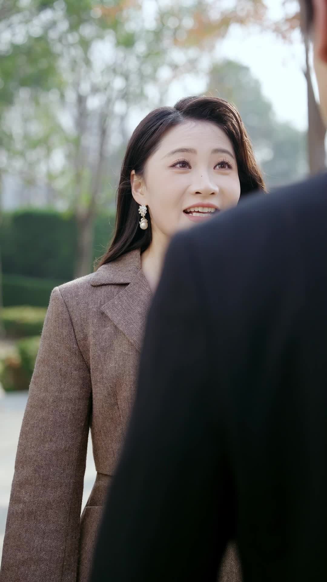 Episode 2 - The Silent Wife, The Diva's Return
